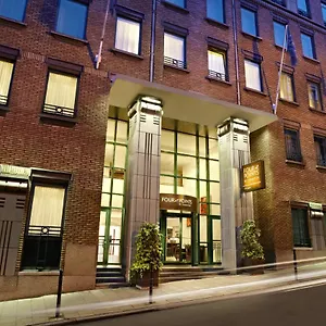 3* מלון Centre Louise